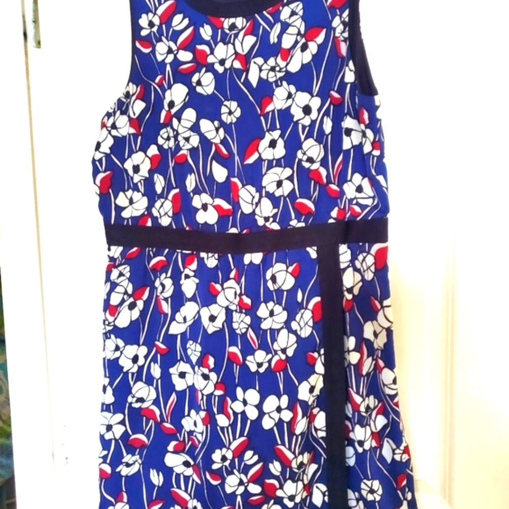Ann Taylor Casual Sleeveless Dress. Size 14
